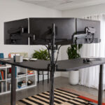 Huanuo Triple Monitor Mount for 17 to 32 Inch - Image 2