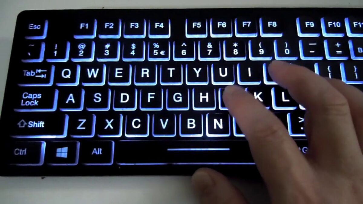 Wired White Backlit Usb Keyboard - Large Print Letters - Image 1